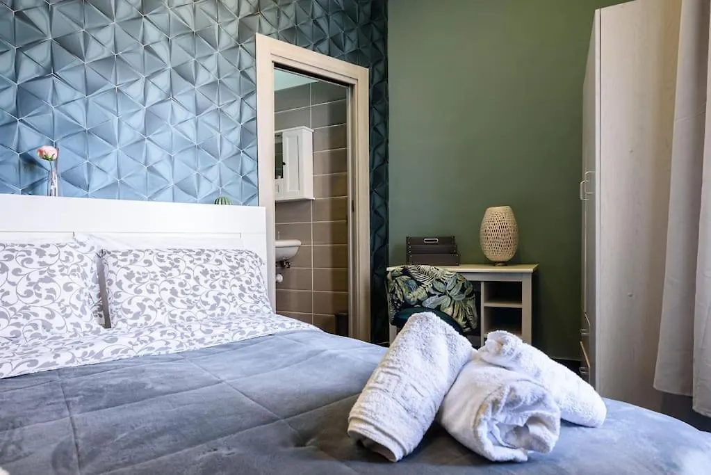 Daire City Life - Appartamento Per 9 Persone Al Centro Napoli İtalya