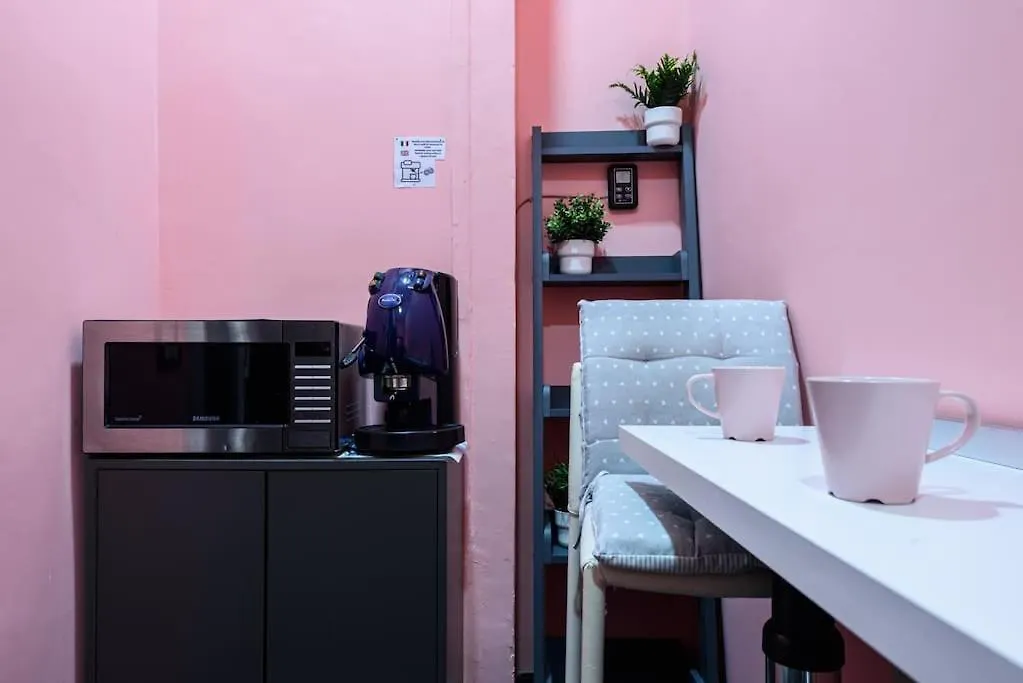 City Life - Appartamento Per 9 Persone Al Centro Naples 0*,