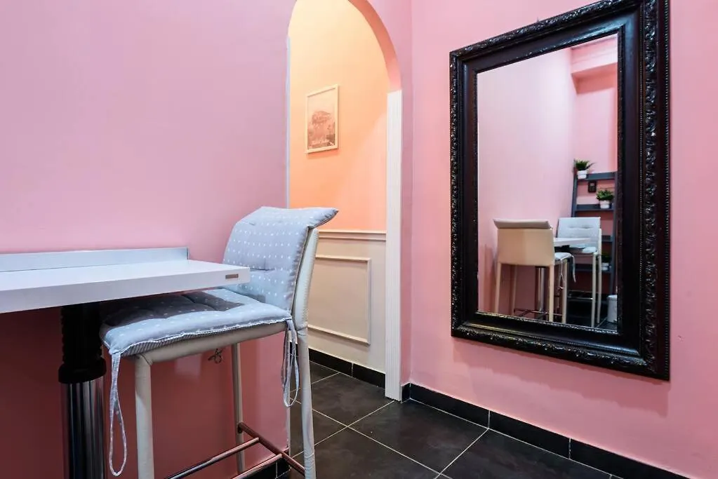 City Life - Appartamento Per 9 Persone Al Centro Naples 0*,  Italy