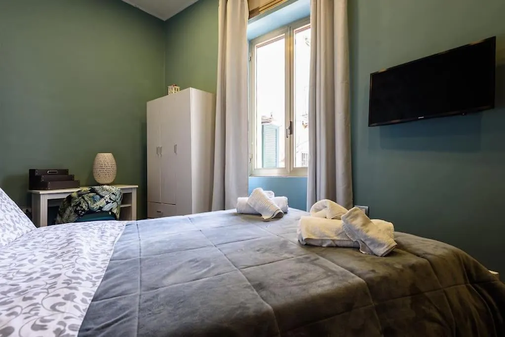 City Life - Appartamento Per 9 Persone Al Centro Naples 0*,